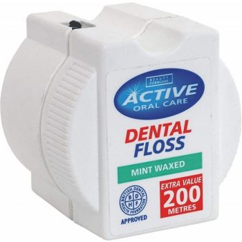 Fio dental mentolado para cuidados bucais ativos