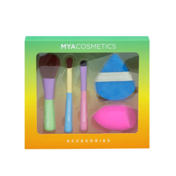 Conjunto de pincéis e esponjas de maquilhagem