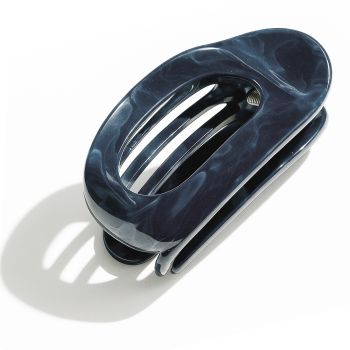 Mola Oval